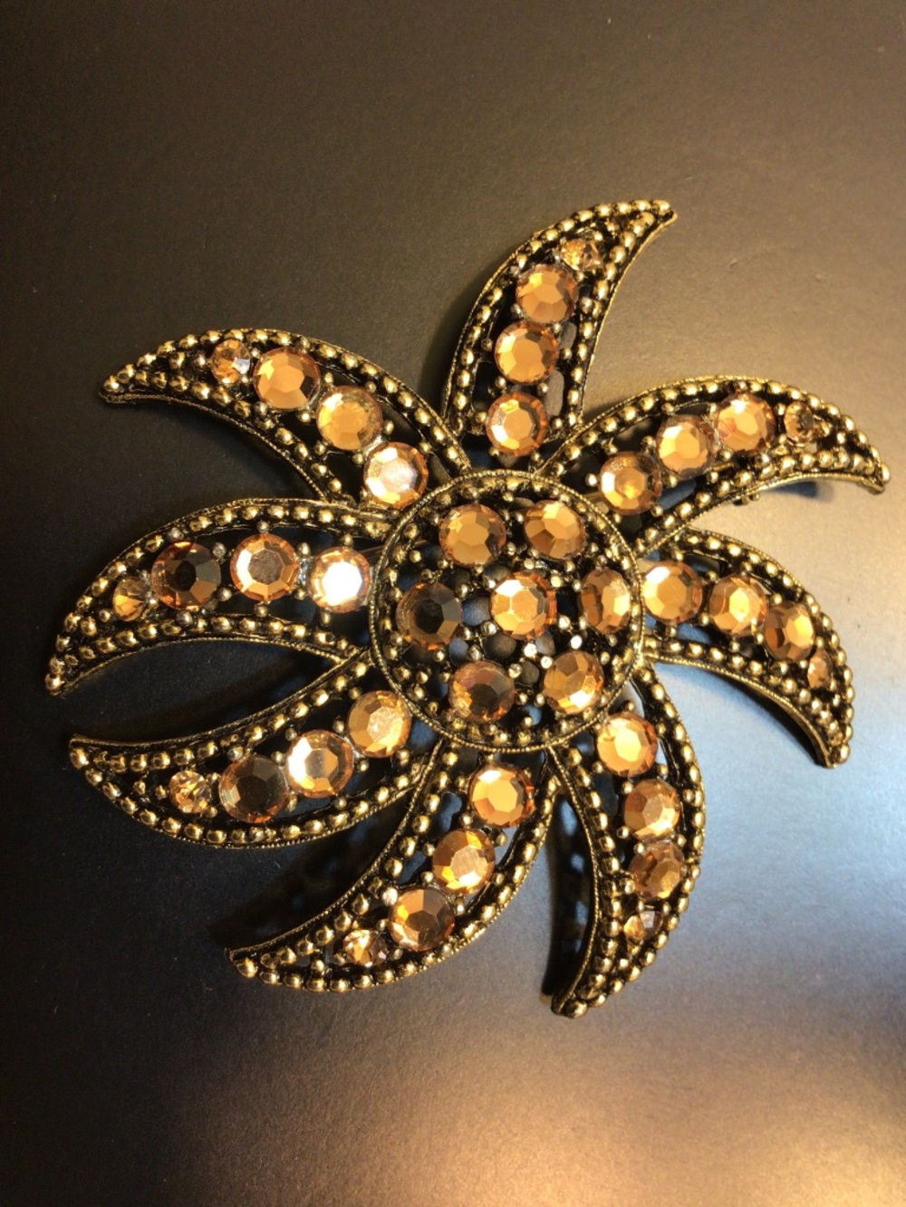 Weiss Starburst Brooch Pin Smoky Topaz Rhinestones Antiqued Godl-tone Metal